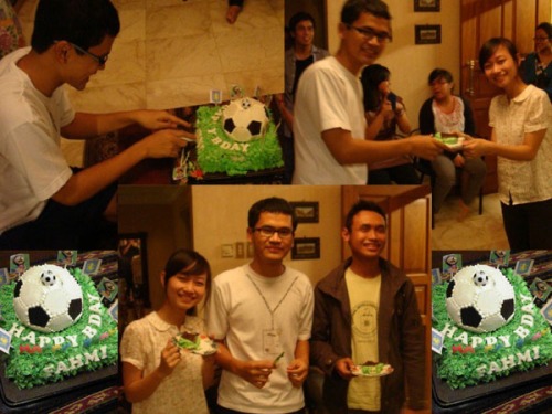 Potong kue, 1st cake + 2nd cake,. >.<